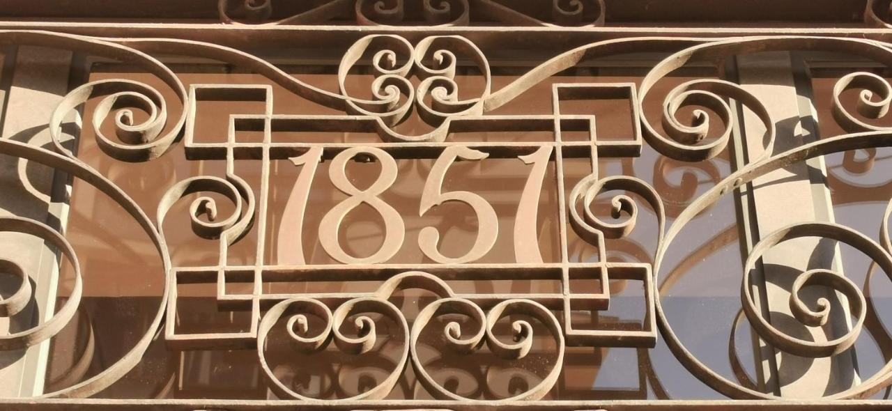 1851: Exceptional 19Th Century Studio In Madrid Exterior photo