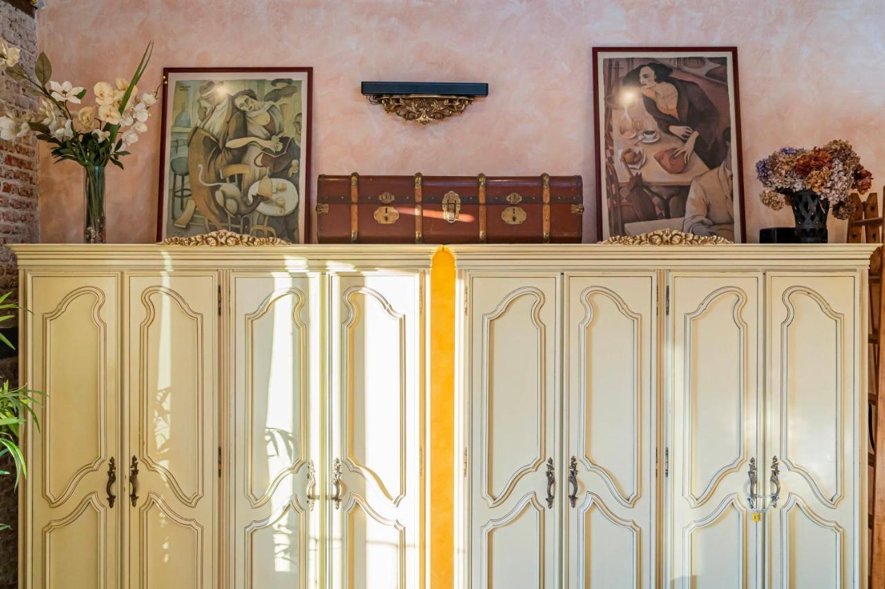 1851: Exceptional 19Th Century Studio In Madrid Exterior photo