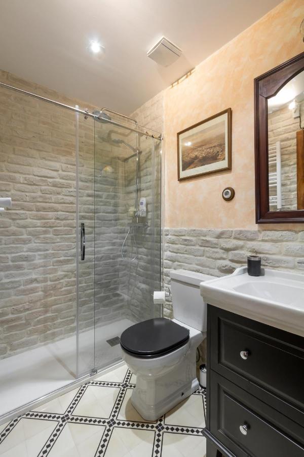 1851: Exceptional 19Th Century Studio In Madrid Exterior photo